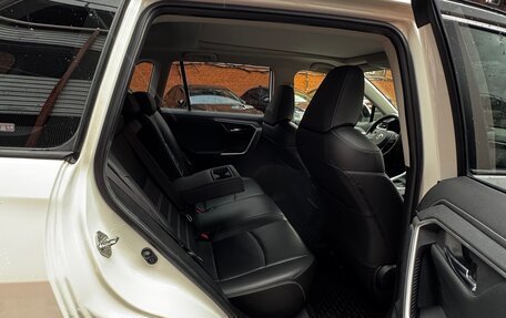 Toyota RAV4, 2020 год, 3 450 000 рублей, 13 фотография