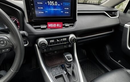 Toyota RAV4, 2020 год, 3 450 000 рублей, 9 фотография