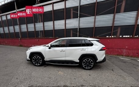 Toyota RAV4, 2020 год, 3 450 000 рублей, 5 фотография