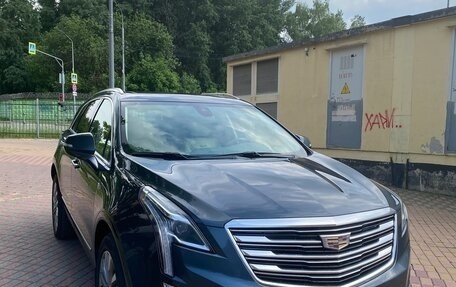 Cadillac XT5 I рестайлинг, 2019 год, 3 100 000 рублей, 1 фотография