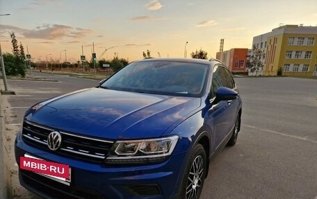 Volkswagen Tiguan II, 2020 год, 2 850 000 рублей, 2 фотография