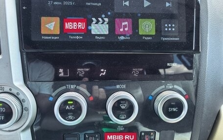 Toyota Sequoia II рестайлинг, 2008 год, 2 500 000 рублей, 13 фотография