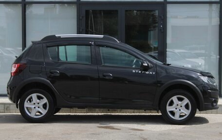 Renault Sandero II рестайлинг, 2018 год, 1 050 000 рублей, 4 фотография