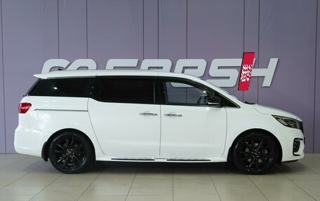 KIA Carnival III, 2018 год, 2 649 000 рублей, 5 фотография