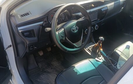 Toyota Corolla, 2013 год, 1 150 000 рублей, 4 фотография