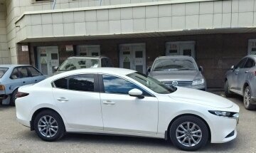 Mazda 3, 2021 год, 2 130 000 рублей, 3 фотография