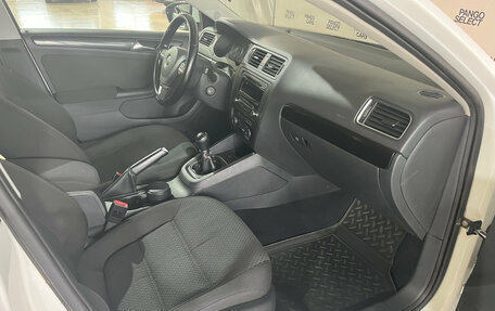 Volkswagen Jetta VI, 2012 год, 990 000 рублей, 14 фотография