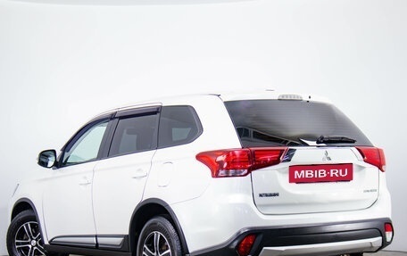 Mitsubishi Outlander III рестайлинг 3, 2017 год, 1 859 000 рублей, 7 фотография