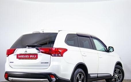Mitsubishi Outlander III рестайлинг 3, 2017 год, 1 859 000 рублей, 5 фотография