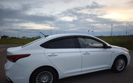 Hyundai Solaris II рестайлинг, 2019 год, 1 390 000 рублей, 4 фотография