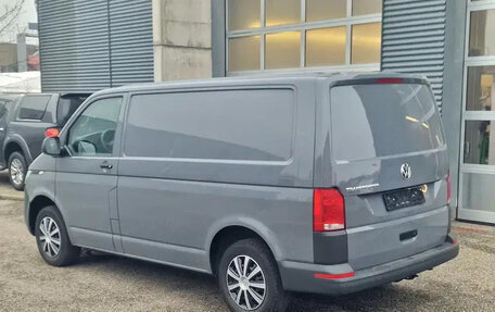 Volkswagen Transporter T6 рестайлинг, 2022 год, 2 740 000 рублей, 5 фотография