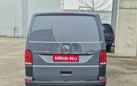 Volkswagen Transporter T6 рестайлинг, 2022 год, 2 740 000 рублей, 6 фотография