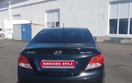 Hyundai Solaris II рестайлинг, 2011 год, 700 000 рублей, 2 фотография