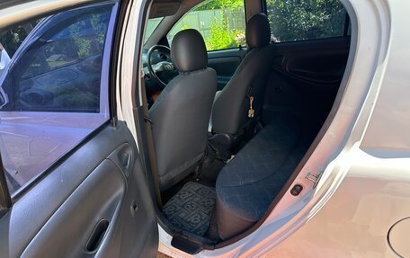 Toyota Vitz, 2002 год, 370 000 рублей, 8 фотография