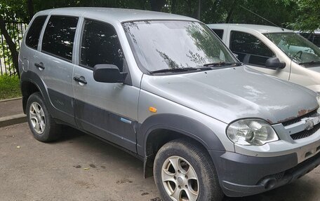Chevrolet Niva I рестайлинг, 2010 год, 450 000 рублей, 3 фотография