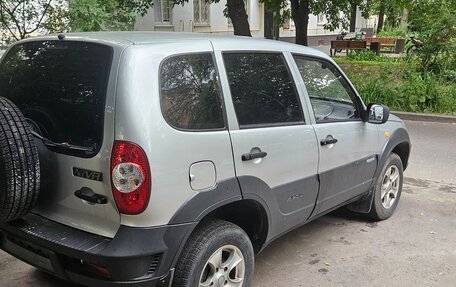 Chevrolet Niva I рестайлинг, 2010 год, 450 000 рублей, 5 фотография