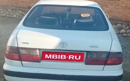 Toyota Carina, 1992 год, 190 000 рублей, 1 фотография