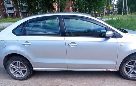 Volkswagen Polo VI (EU Market), 2011 год, 370 000 рублей, 4 фотография