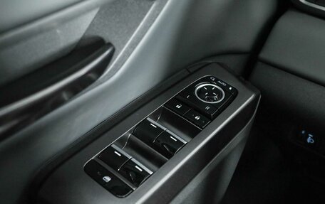 Toyota RAV4, 2025 год, 4 070 000 рублей, 17 фотография