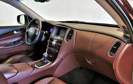 Infiniti QX50 I рестайлинг, 2017 год, 1 995 000 рублей, 12 фотография