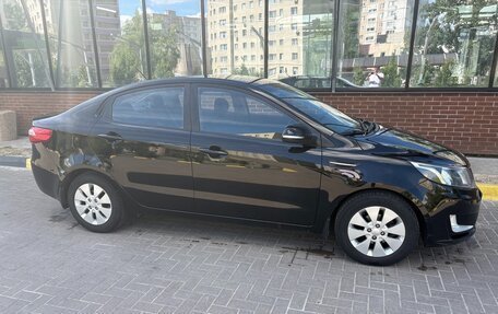 KIA Rio III рестайлинг, 2014 год, 900 000 рублей, 2 фотография