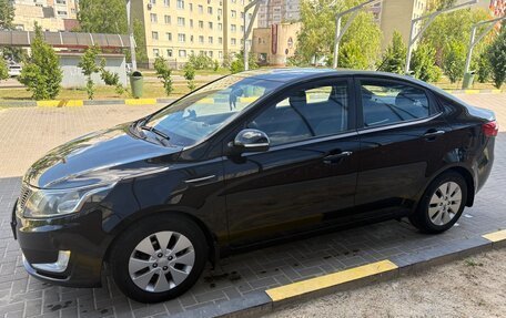 KIA Rio III рестайлинг, 2014 год, 900 000 рублей, 3 фотография