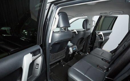 Toyota Land Cruiser Prado 150 рестайлинг 2, 2018 год, 5 277 000 рублей, 15 фотография