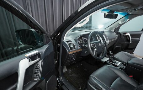 Toyota Land Cruiser Prado 150 рестайлинг 2, 2018 год, 5 277 000 рублей, 9 фотография