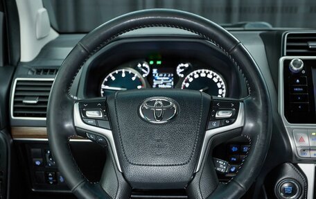 Toyota Land Cruiser Prado 150 рестайлинг 2, 2018 год, 5 277 000 рублей, 19 фотография
