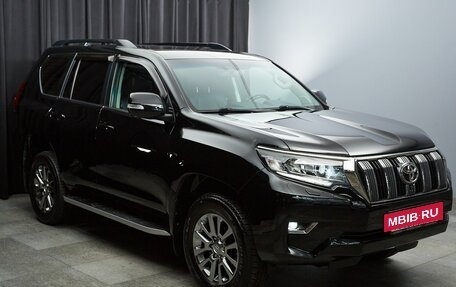 Toyota Land Cruiser Prado 150 рестайлинг 2, 2018 год, 5 277 000 рублей, 3 фотография