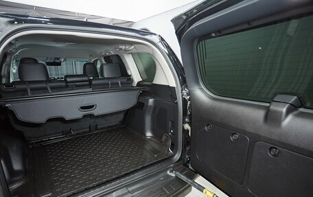 Toyota Land Cruiser Prado 150 рестайлинг 2, 2018 год, 5 277 000 рублей, 25 фотография