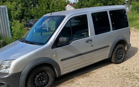 Ford Tourneo Connect I, 2010 год, 800 000 рублей, 2 фотография
