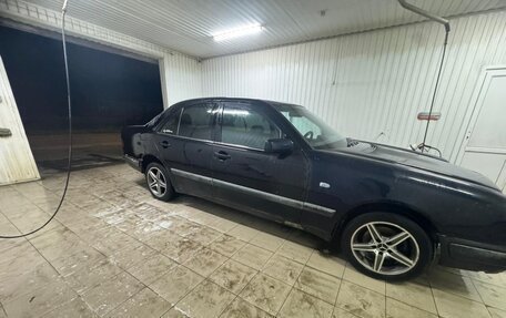 Mercedes-Benz E-Класс, 1997 год, 260 000 рублей, 7 фотография