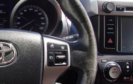 Toyota Land Cruiser Prado 150 рестайлинг 2, 2014 год, 3 050 000 рублей, 13 фотография