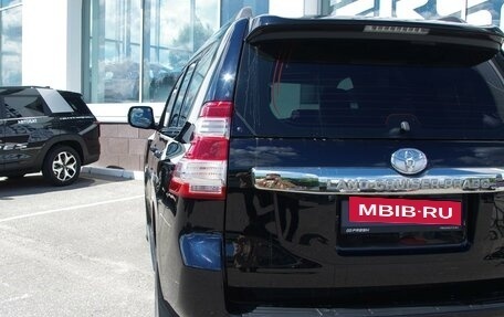 Toyota Land Cruiser Prado 150 рестайлинг 2, 2014 год, 3 050 000 рублей, 30 фотография