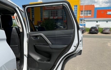 Mitsubishi Pajero Sport III рестайлинг, 2020 год, 3 950 000 рублей, 10 фотография