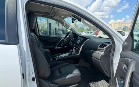 Mitsubishi Pajero Sport III рестайлинг, 2020 год, 3 950 000 рублей, 9 фотография