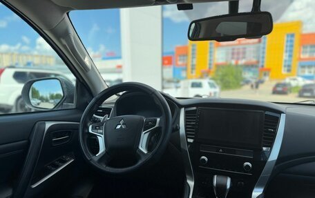 Mitsubishi Pajero Sport III рестайлинг, 2020 год, 3 950 000 рублей, 27 фотография