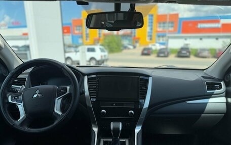 Mitsubishi Pajero Sport III рестайлинг, 2020 год, 3 950 000 рублей, 28 фотография