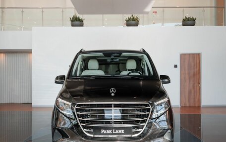 Mercedes-Benz V-Класс, 2024 год, 11 590 000 рублей, 3 фотография