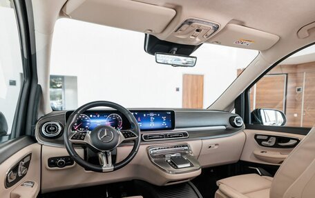 Mercedes-Benz V-Класс, 2024 год, 11 590 000 рублей, 10 фотография
