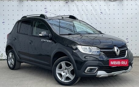 Renault Sandero II рестайлинг, 2018 год, 1 090 000 рублей, 2 фотография