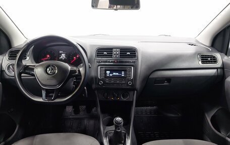 Volkswagen Polo VI (EU Market), 2017 год, 820 000 рублей, 10 фотография