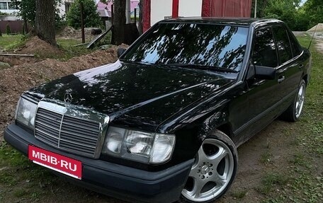 Mercedes-Benz W124, 1987 год, 380 000 рублей, 1 фотография