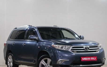 Toyota Highlander III, 2013 год, 2 369 000 рублей, 1 фотография