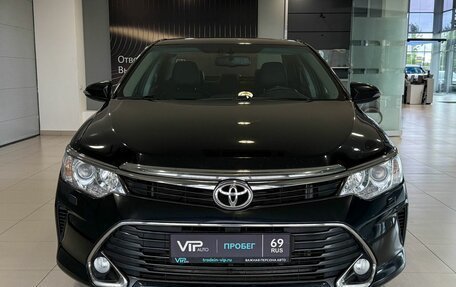 Toyota Camry, 2017 год, 2 125 000 рублей, 2 фотография