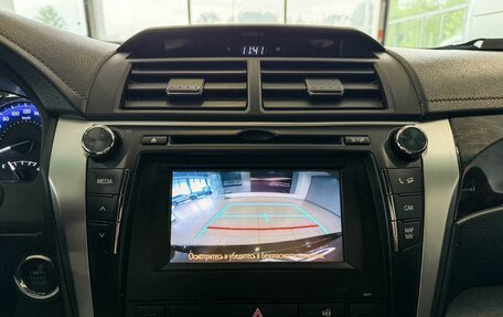 Toyota Camry, 2017 год, 2 125 000 рублей, 15 фотография