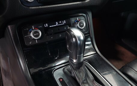 Volkswagen Touareg III, 2012 год, 1 650 000 рублей, 22 фотография