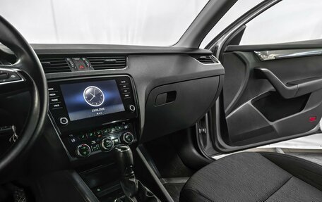 Skoda Octavia, 2019 год, 1 540 000 рублей, 8 фотография