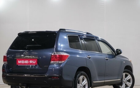 Toyota Highlander III, 2013 год, 2 369 000 рублей, 7 фотография